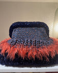 Tasche / Clutch mit Federn, handgehäkelt