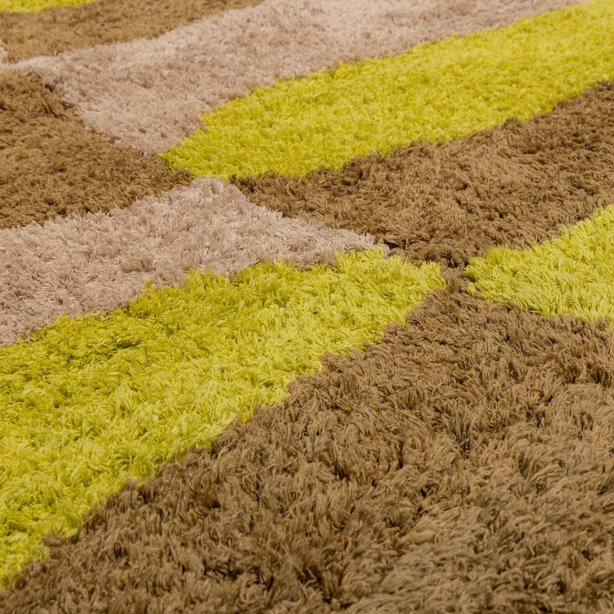 Teppich hochfloorig gemustert