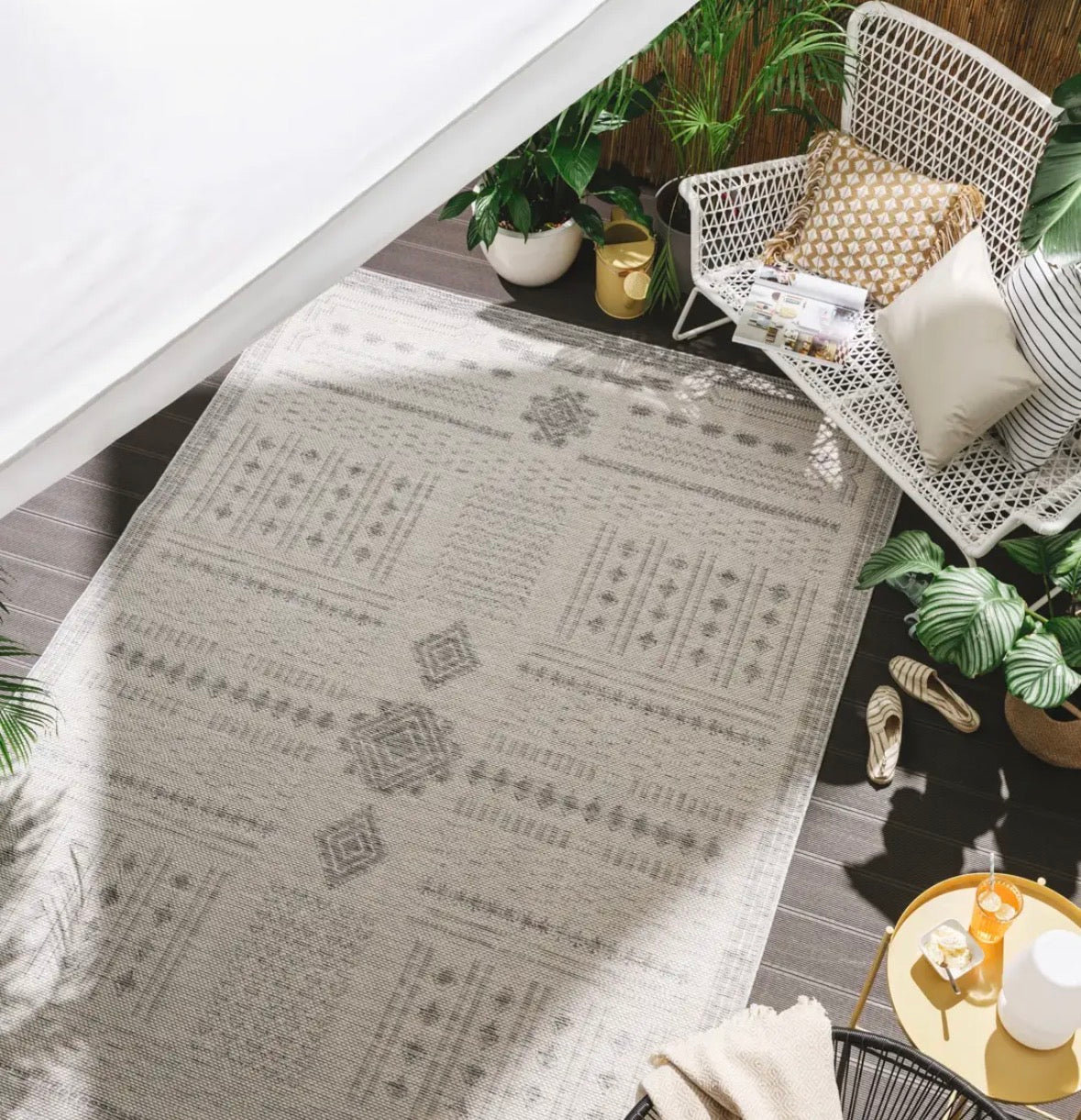 Teppich In- und Outdoor grau