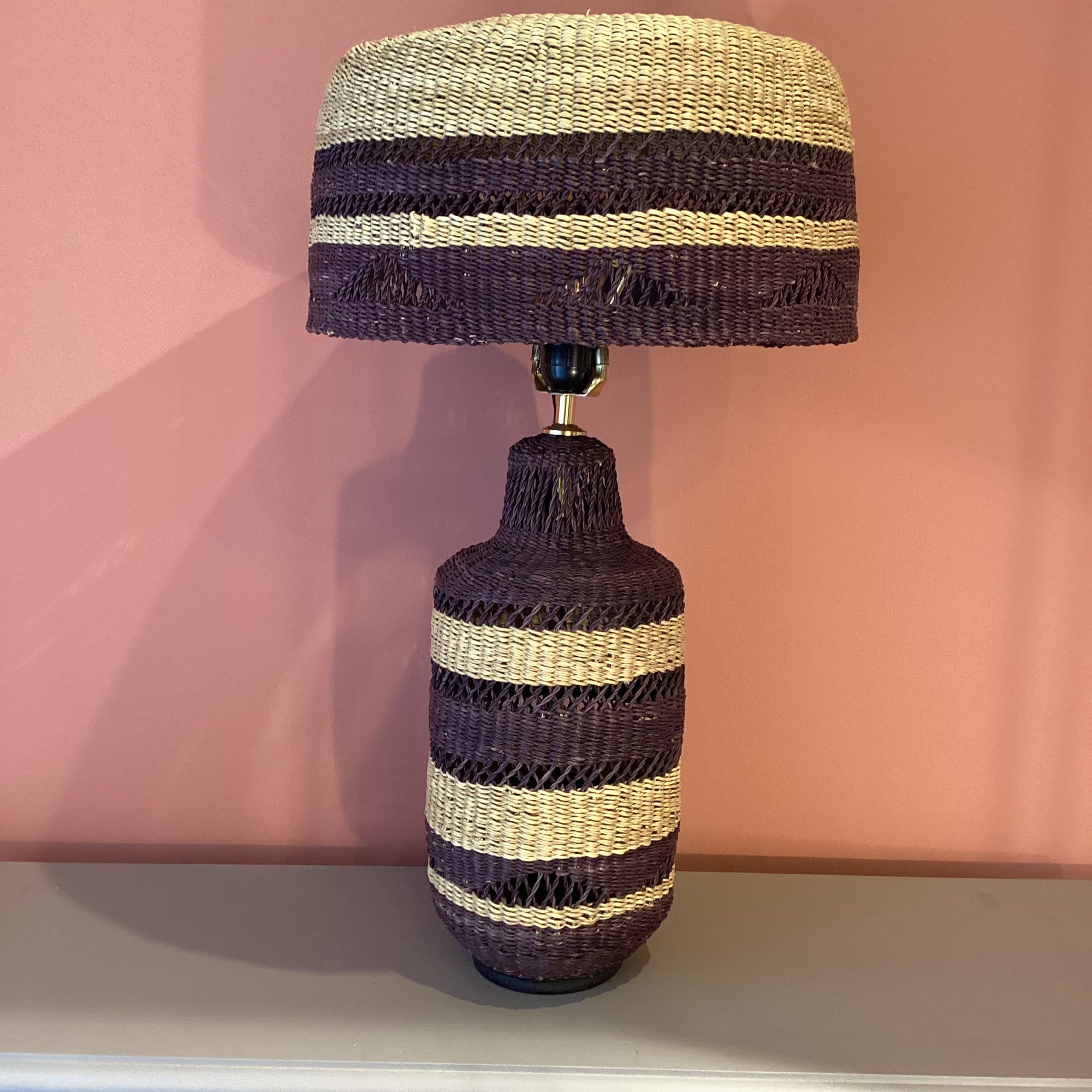 Tischlampe geflochten Bast