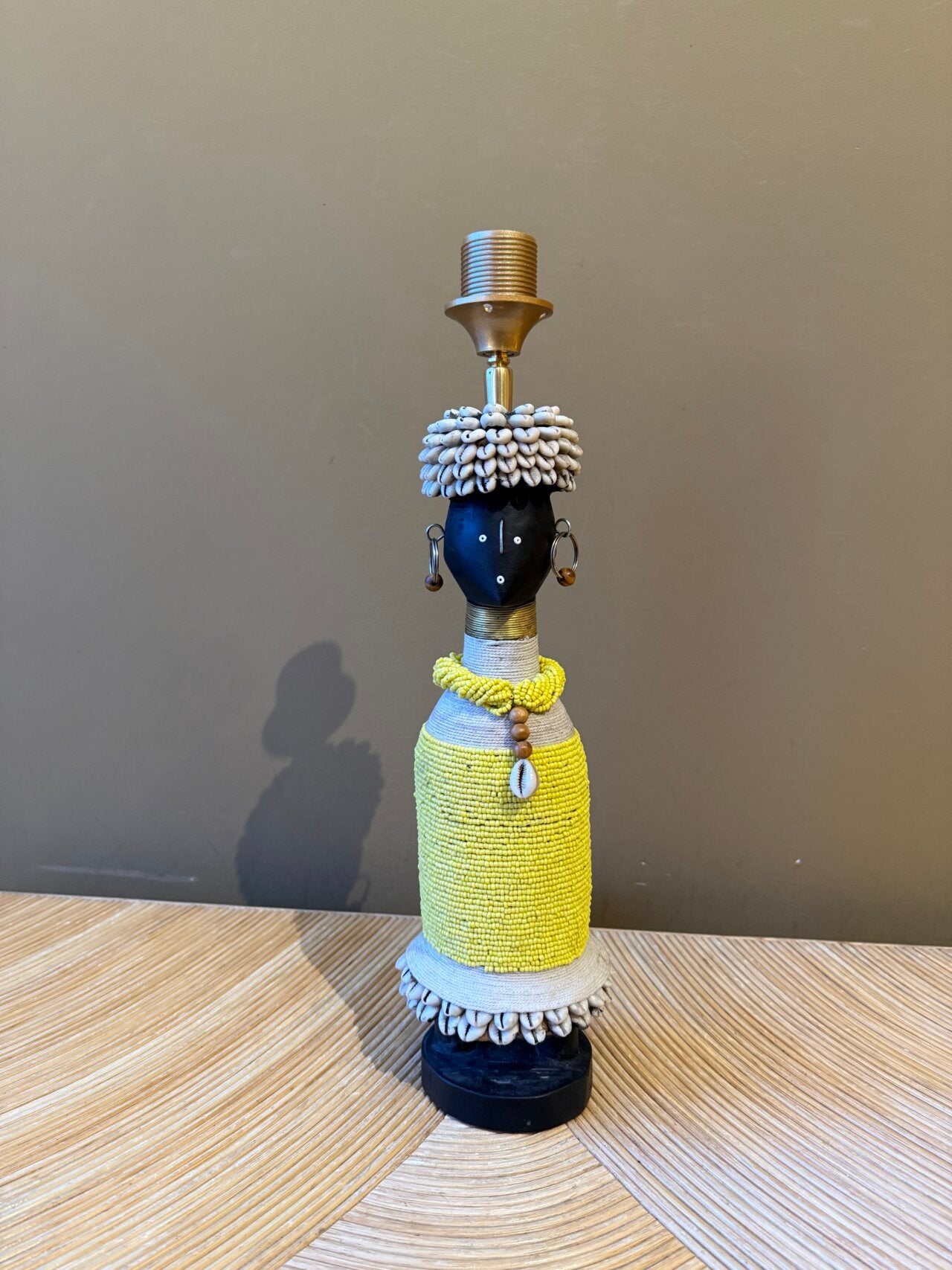 Lampenfuss Andy Doll gelb