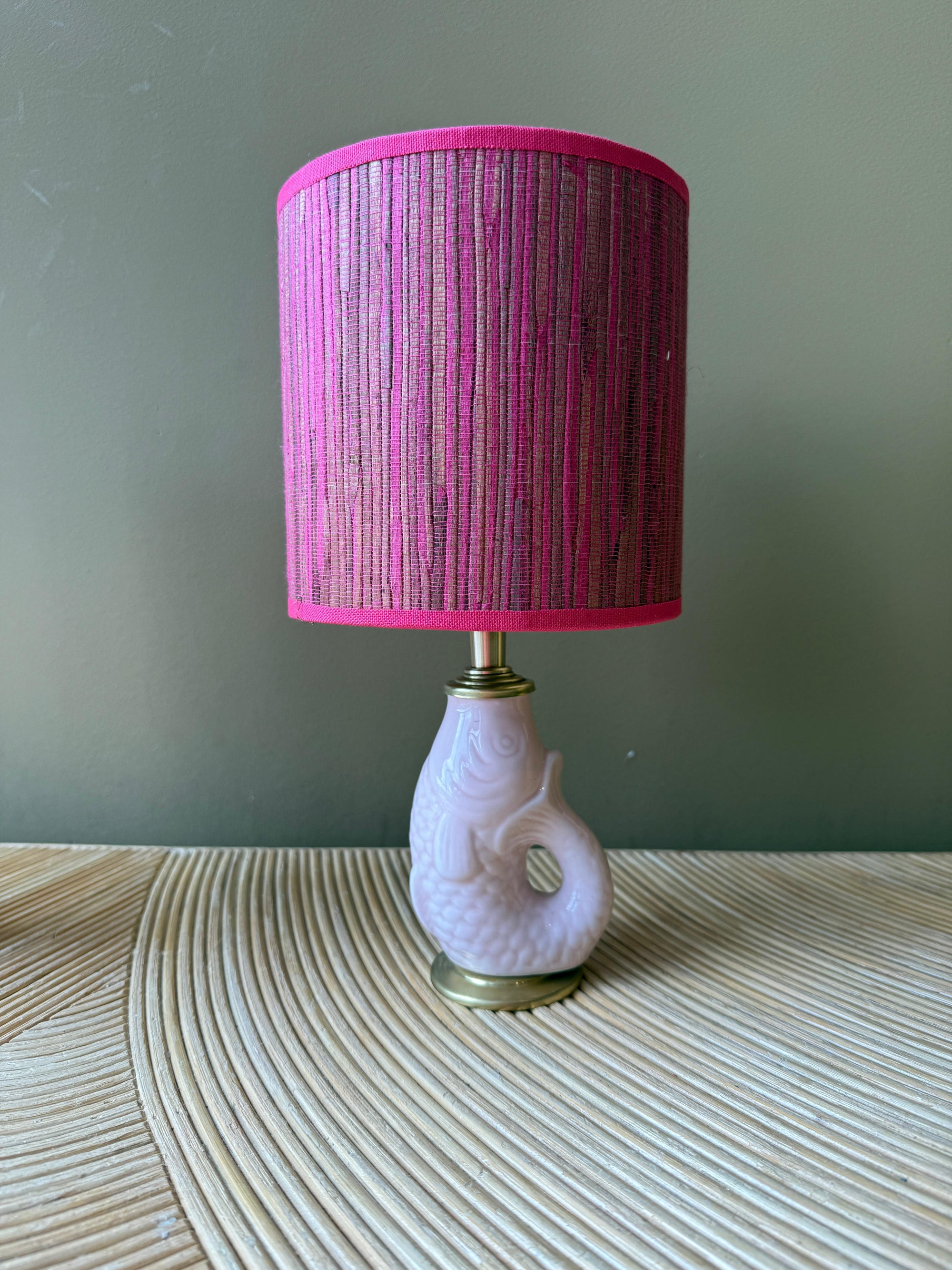 Lampenfuss Fisch rosa „Port a Table“