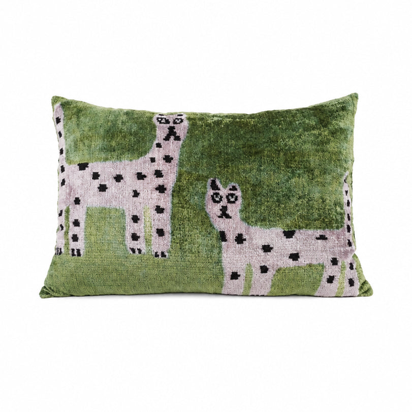 Kissen Ikat Samt 2 Leoparden grün, 40x60cm