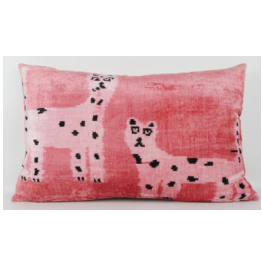 Kissen Ikat Samt 40x60cm,  2 Leoparden rosa