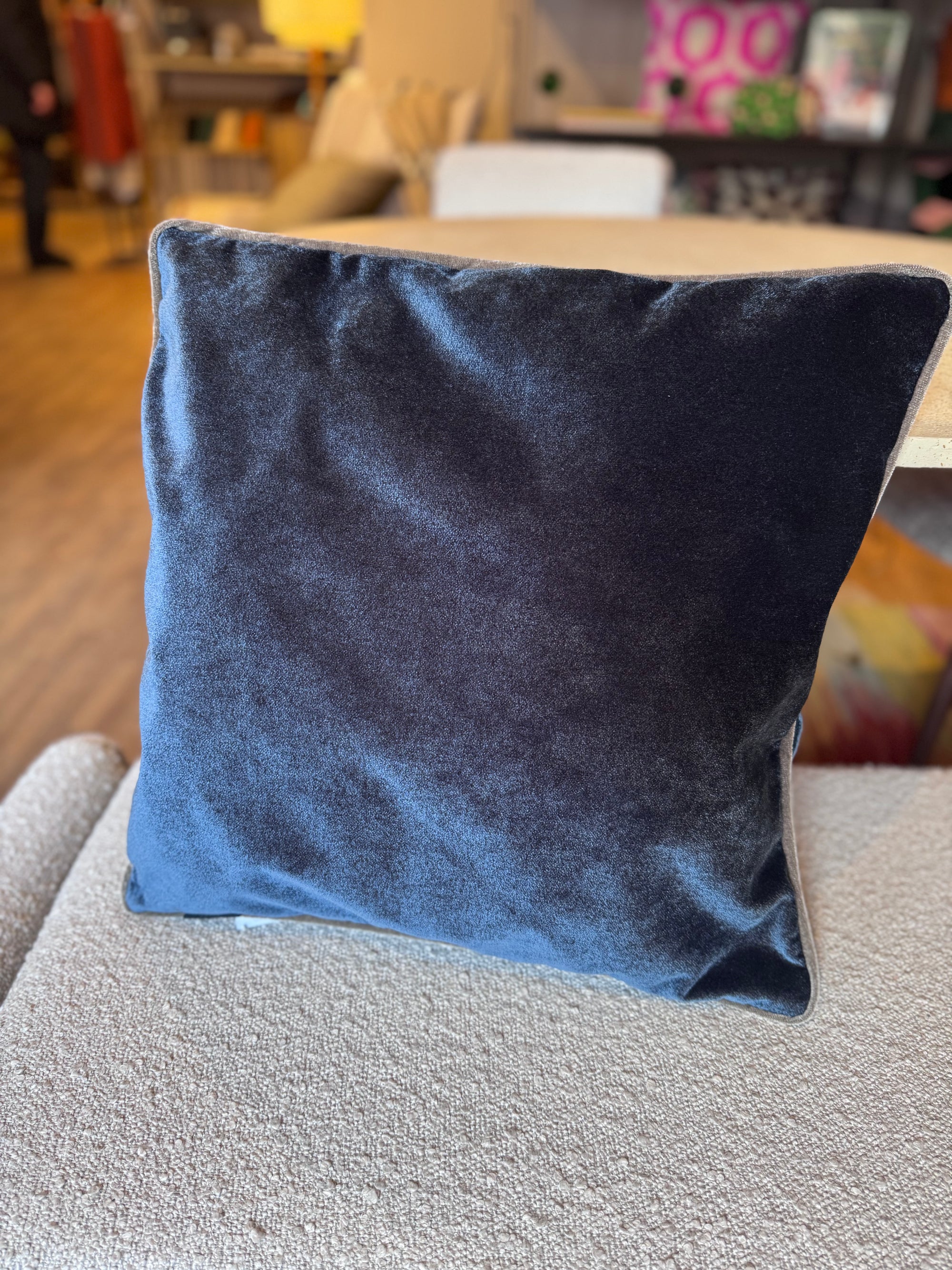 Kissen Samt mit Kontrastpaspel, 50x50cm