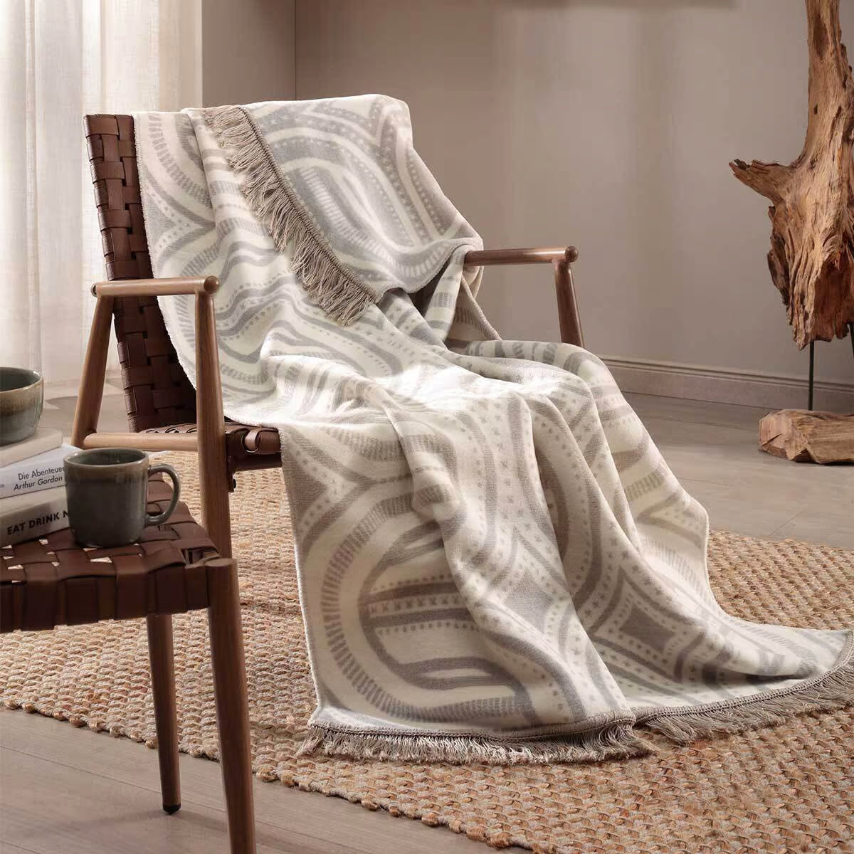 Decke 150 x 200cm graphisches Muster beige