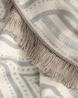 Decke 150 x 200cm graphisches Muster beige