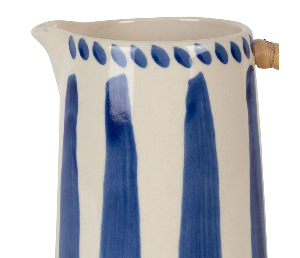 Karaffe blau weiß mit Raffiahenkel