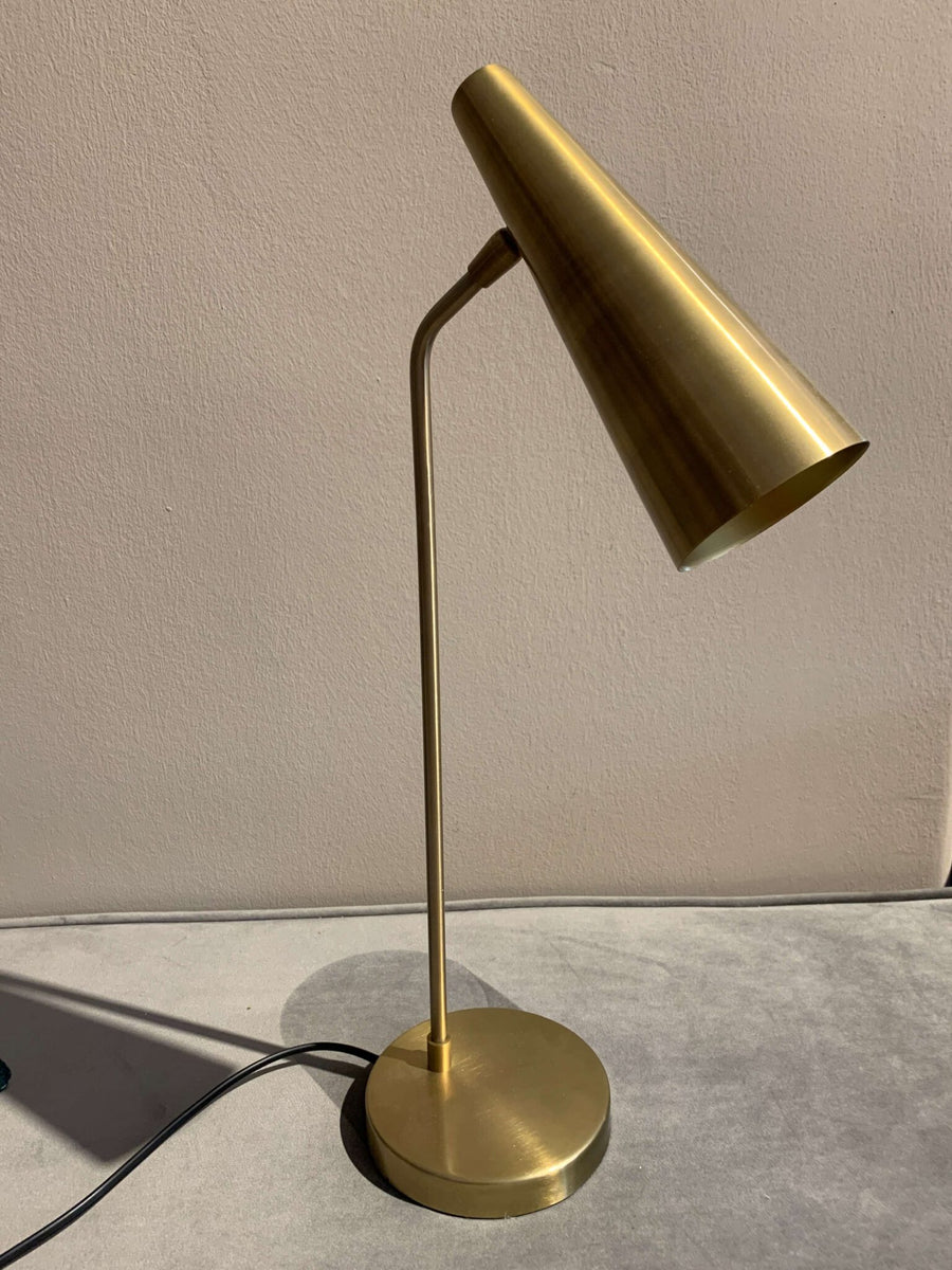 Goldene Schreibtischlampe